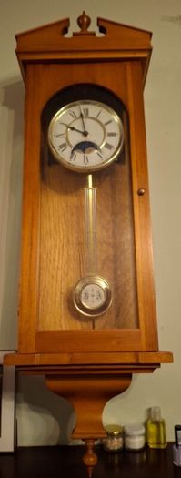 Grandfather Clock 75 as it has damaged perspex.