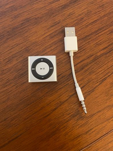 apple ipod shuffle 4th generation silver 2gb