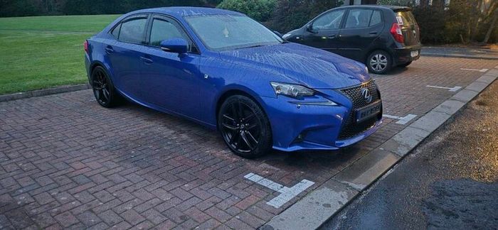 2015 Lexus IS300H