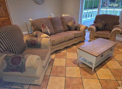 3 Seater Sofa and 2 Armchairs