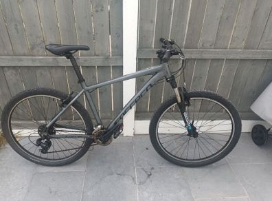 Carrera Valour Mens Mountain Bike