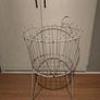 Circular Iron shop stand. Image 2