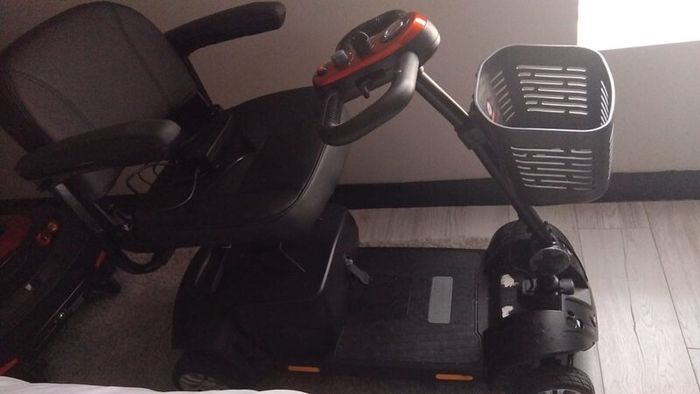 Mobility scooter