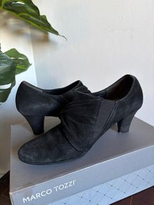 Size 4 Gabor shoe