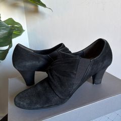 Size 4 Gabor shoe