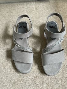 Brand new mink/Taupe/beige suede sandals size 6.5/eu 40