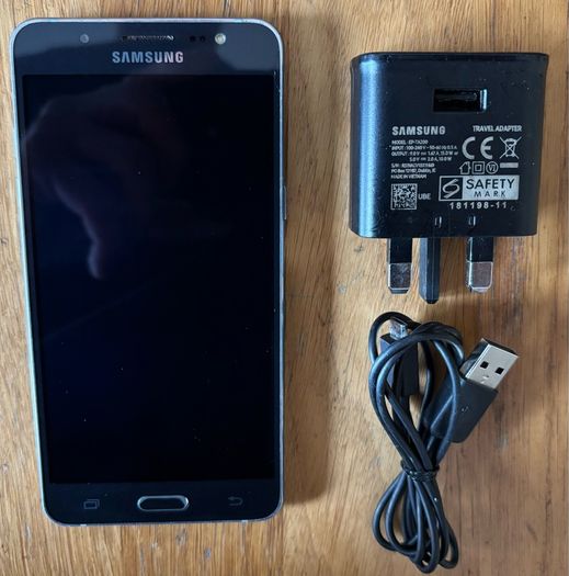 Samsung Galaxy J5 dual sim , SIM Free