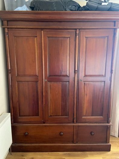 XL Wardrobe
