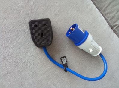 Mains electric hook up cable for motorhome/camping