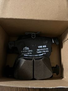 Rear brake pads Golf Mj 2013 A3 Mj 2013 Genuine 5Q0698451c