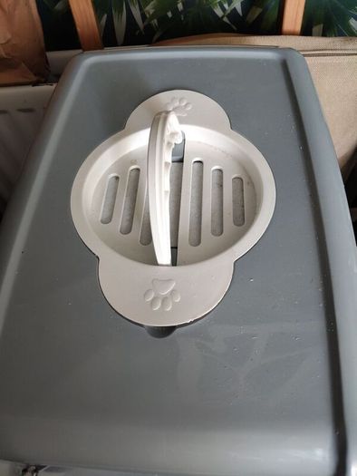 Litter tray
