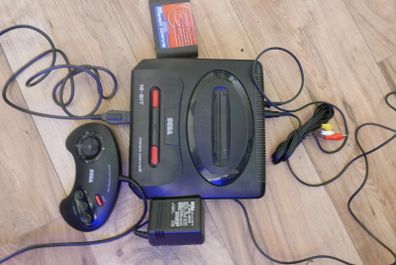 SEGA Mega Drive Console II MEGA Mega Drive 2 and games