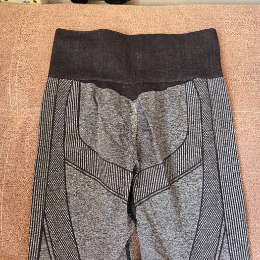 Grey leggings, size 10