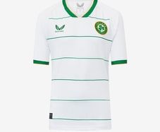 Castore Republic of Ireland 2023-24 season away football jersey 13yrs/ 158cm