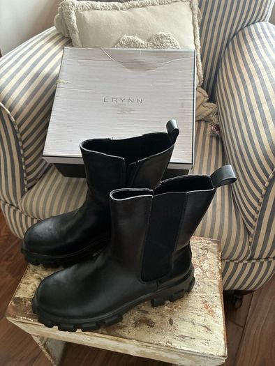 Brand new Eryn  Paris Chunky ladies  boots Size 39 Uk 6