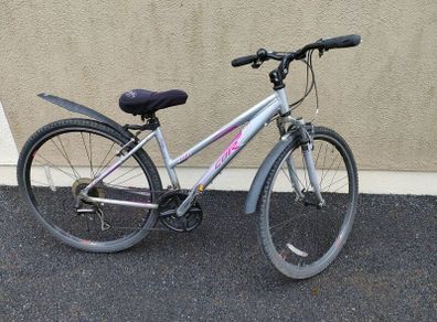 Woman's mountain bike