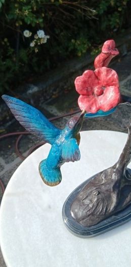 Hummingbird & Flower (40cm) - Patinated Bronze