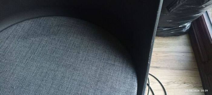 Chairs x4