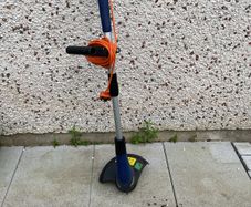 Electric /plug in grass strimmer only used a handful of times