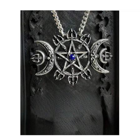 Fabulous Black Top 'Embrace Chaos' size 18 + matching necklaces available