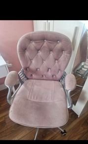 swivel chair