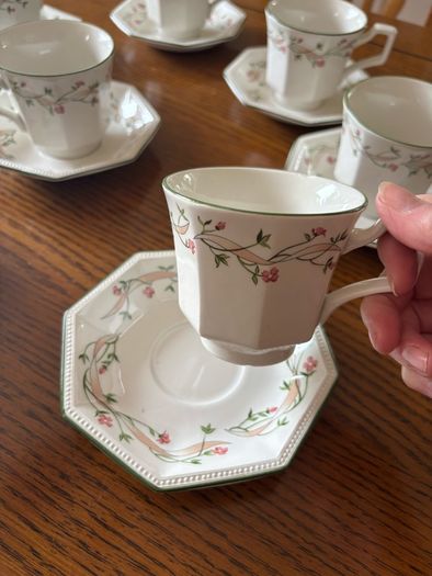 Coffee set with side plates