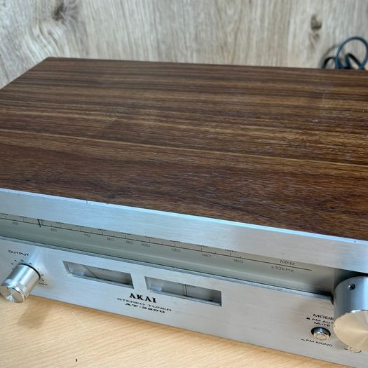 Akai AT-2200 -Vintage Silver Face Tuner Tested Working + Manual FLAWS