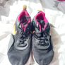 Girls Nike Black runners - as new Image 2