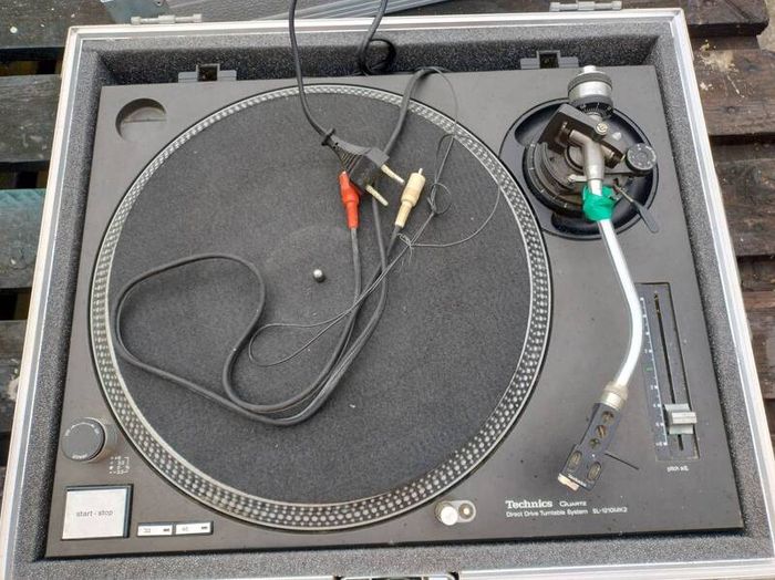 Technics Turntables