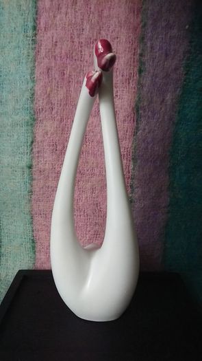 Collectable figurines/ Sculpture of birds