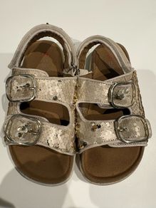 Kids sandals