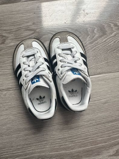 Toddler Adidas Runners - UK 4