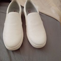 ladies Skechers runners