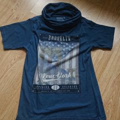 Navy Top New York. Age 12-13