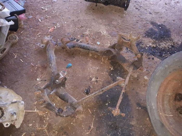 celica gen7 t231 rear arm / hub