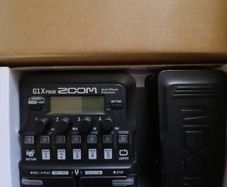 Zoom G1X four multi effects pedal