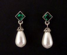 Vintage Style Emerald Stone Pearl Silver Earrings