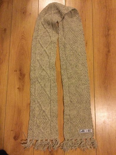 Ladies Woollen Scarf Brand New