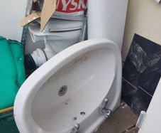 Free Sink with taps