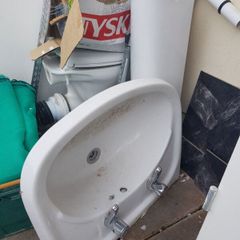 Free Sink with taps