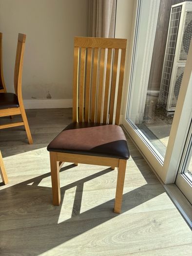 Solid Oak 160cm Round Dining Table and 8 Matching Leather Chairs Kilcroney Furniture