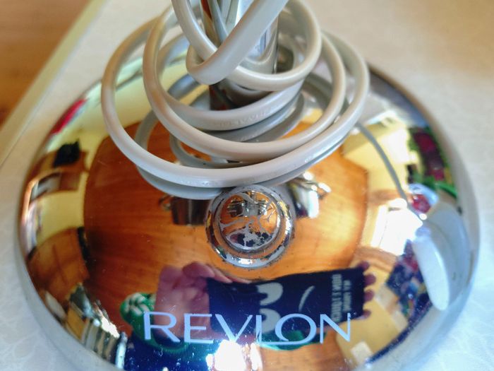 Revlon Magnifying Makeup Mirror, Wired (used).
