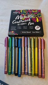 Metallic craftwork pens