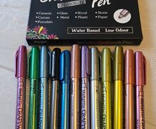 Metallic craftwork pens