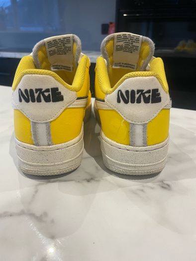 Nike Air Force One LV8 - Tour Yellow/Black/White