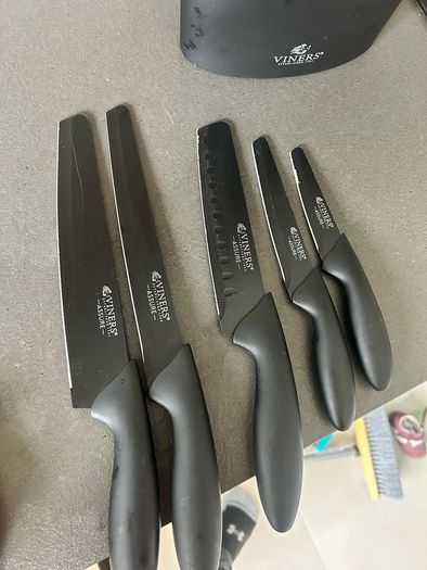 Viners knife set
