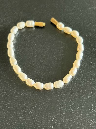 pearls bracelet