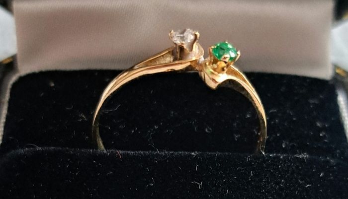 18 ct yellow gold ring