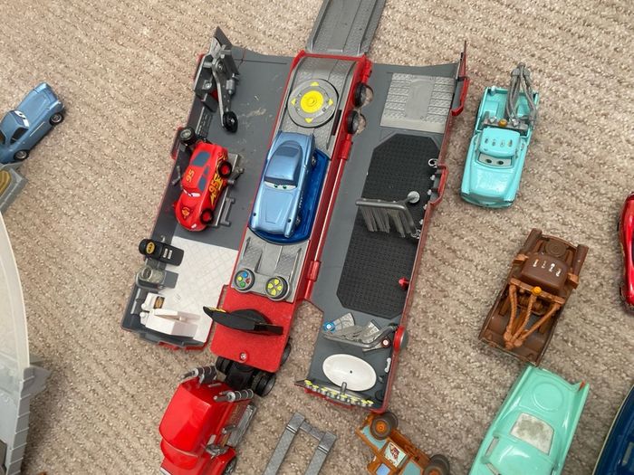 Lightning McQueen  Disney Cars Bundle