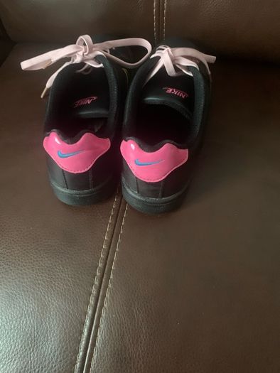 Women Nike trainers size UK5.5